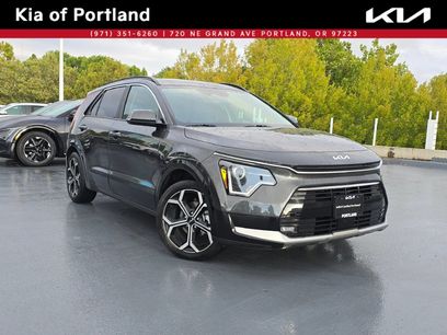 Used 2024 Kia Niro EX Touring