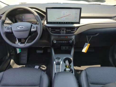 Used 2024 Ford Escape SE image 13