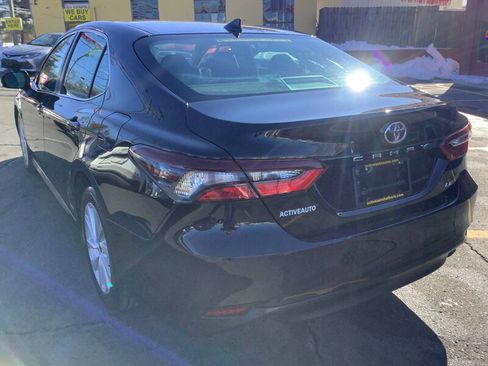 Used 2022 Toyota Camry LE FWD image 6