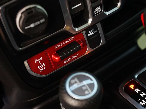 Used 2022 Jeep Gladiator Mojave w/ LED Lighting Group AWD/4WD image 17