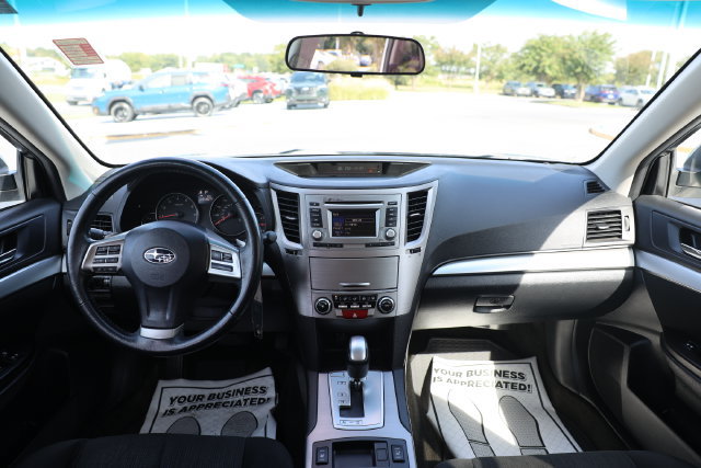 Used 2014 Subaru Outback 2.5i Premium AWD/4WD image 9