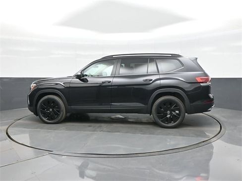 New 2026 Volkswagen Atlas SE image 4