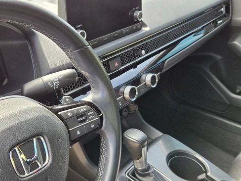 Used 2022 Honda Civic Sport image 8