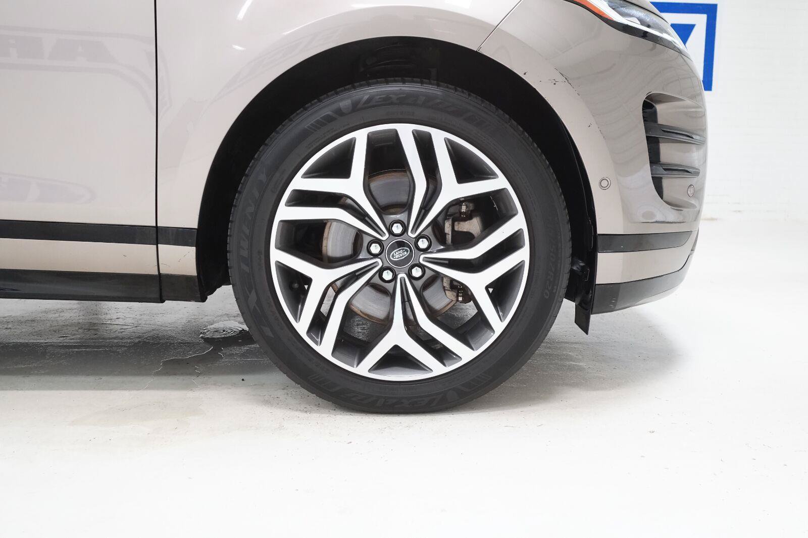 Used 2021 Land Rover Range Rover Evoque R-Dynamic S AWD/4WD image 33