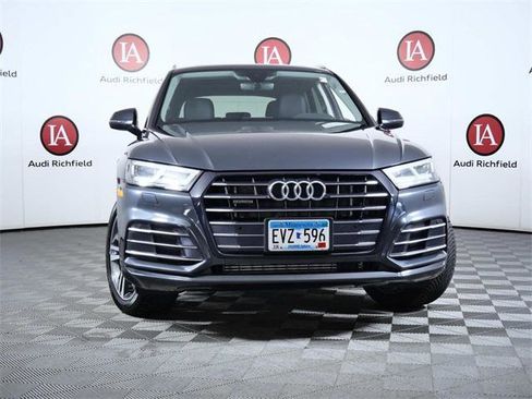 Used 2020 Audi Q5 e Premium Plus w/ Premium Plus Package image 3