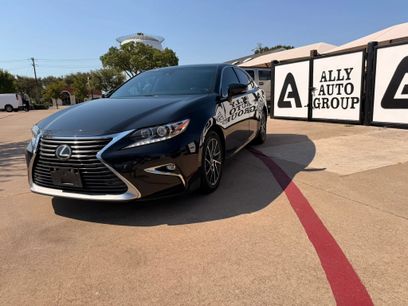 Used 2017 Lexus ES 350 w/ Luxury Package