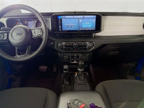 Used 2024 Jeep Wrangler Unlimited Sport AWD/4WD image 21