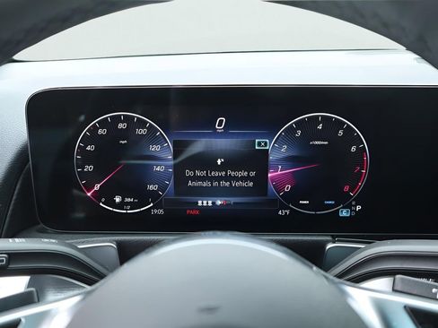 New 2026 Mercedes-Benz GLB 250 4MATIC image 38