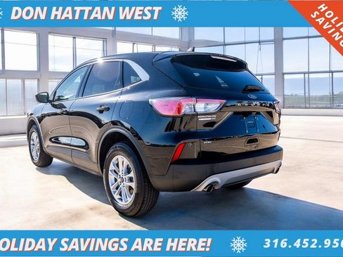 Used 2022 Ford Escape SE w/ Cold Weather Package image 28