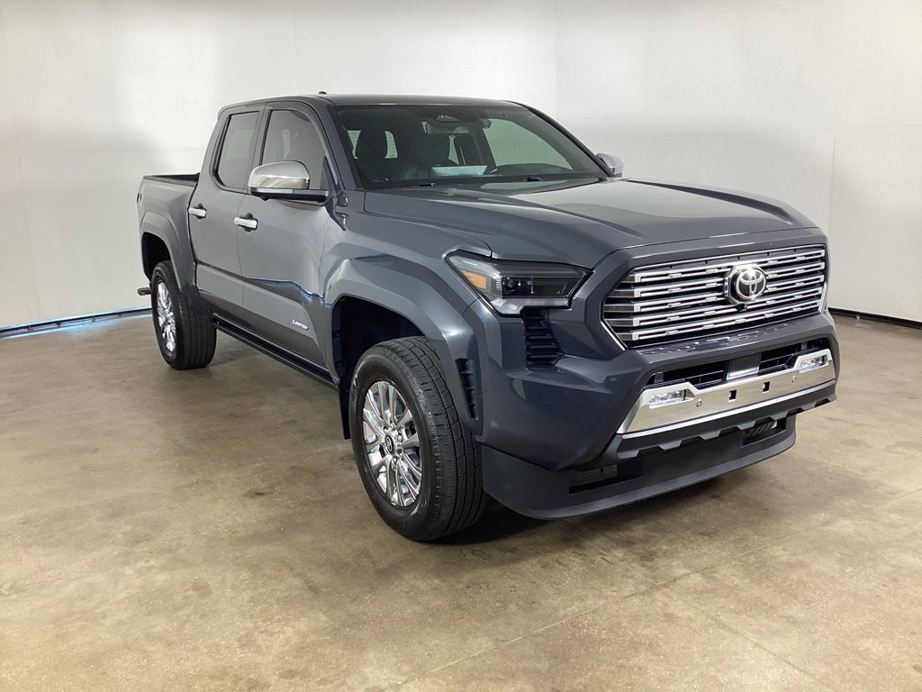 Used 2024 Toyota Tacoma Limited w/ Limited Package (LT) AWD/4WD image 4