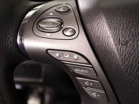 Used 2019 Nissan Murano S image 34