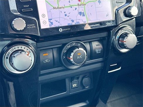 Used 2020 Toyota 4Runner SR5 Premium image 16