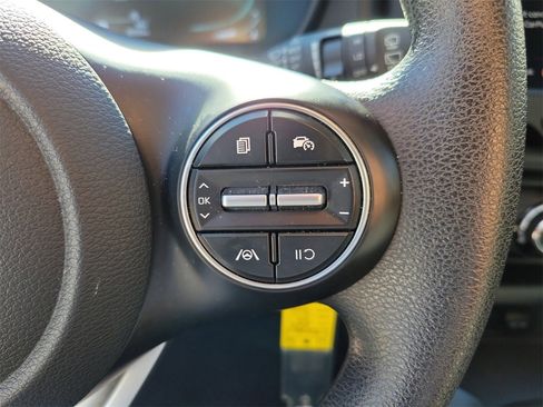 Used 2025 Kia Soul LX w/ LX Technology Package image 19