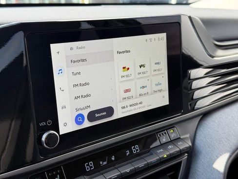 Used 2025 Toyota Camry LE image 23