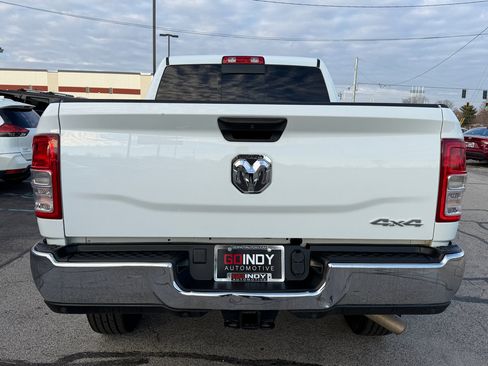 Used 2024 RAM 2500 Tradesman w/ Chrome Appearance Group image 4