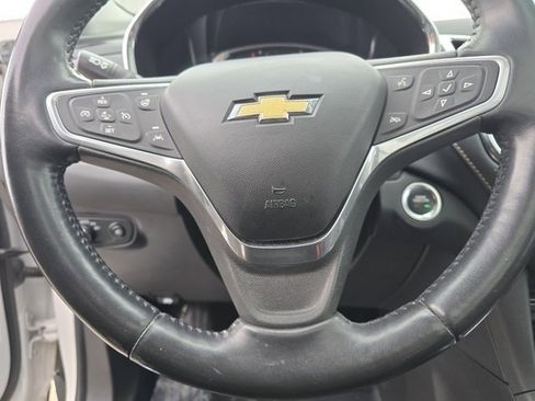 Used 2022 Chevrolet Equinox Premier image 36