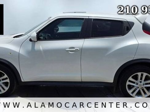 Used 2014 Nissan Juke SL FWD image 2