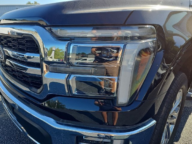 Used 2024 Ford F150 Lariat w/ Equipment Group 502A High AWD/4WD image 33