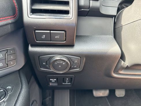 Used 2021 Ford Expedition Limited AWD/4WD image 18