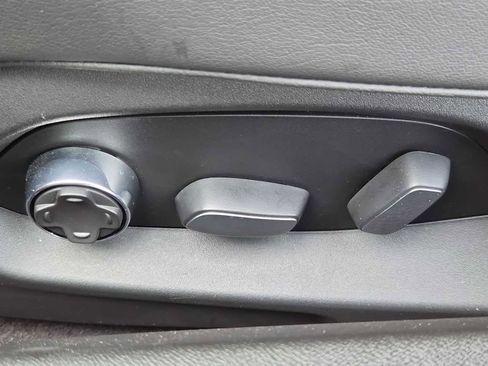 Used 2022 Chevrolet Corvette 3LT w/ Z51 Performance Package image 14