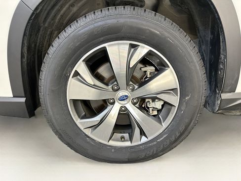 Used 2023 Subaru Ascent Premium w/ Convenience Package AWD/4WD image 36