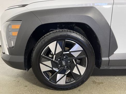 Certified 2025 Hyundai Kona SEL FWD image 11