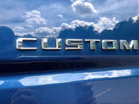 Used 2022 Chevrolet Silverado 1500 Custom AWD/4WD image 10