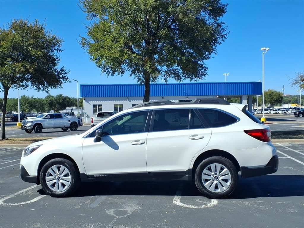 Used 2019 Subaru Outback 2.5i AWD/4WD image 9