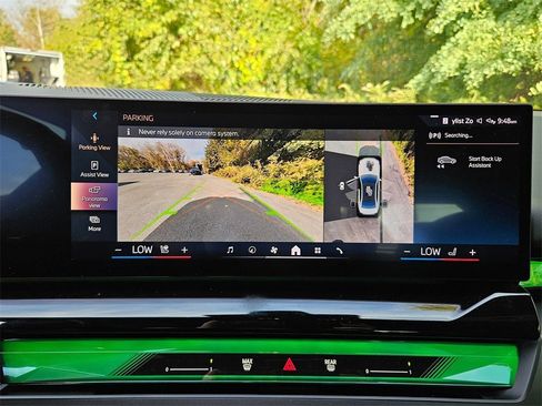 Used 2024 BMW 540i xDrive w/ Premium Package image 16