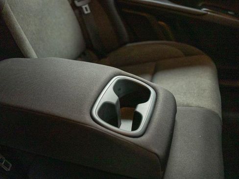 Used 2025 Toyota Camry SE image 16