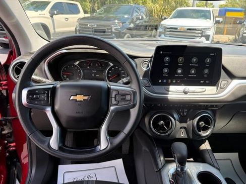 Used 2025 Chevrolet Blazer LT FWD image 17