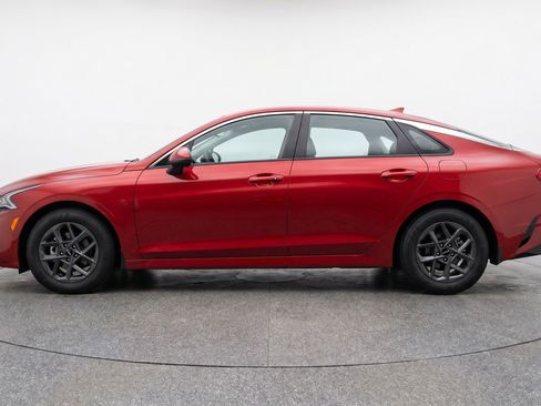 Used 2025 Kia K5 LXS FWD image 5