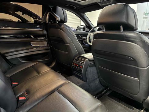 Used 2013 BMW ALPINA B7 image 12