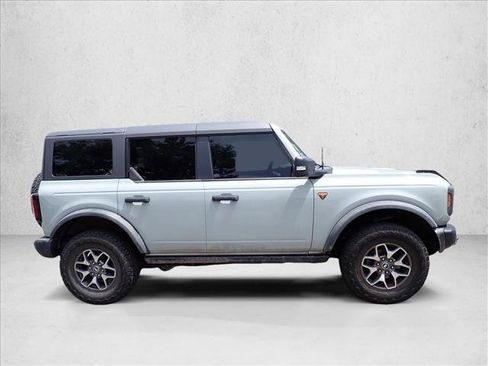 Used 2023 Ford Bronco Badlands AWD/4WD image 9