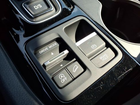 Certified 2025 Honda Pilot EX-L image 30