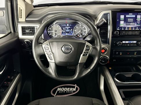 Used 2020 Nissan Titan SV w/ SV Convenience Package AWD/4WD image 19
