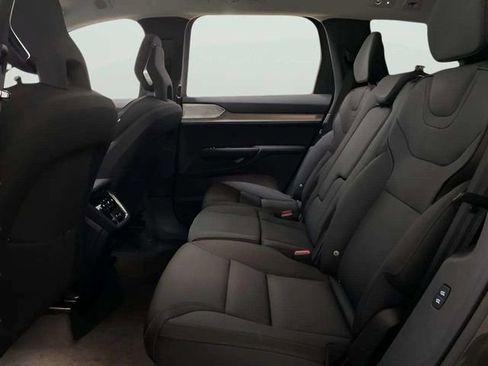 Used 2025 Volvo EX90 Ultra AWD/4WD image 41