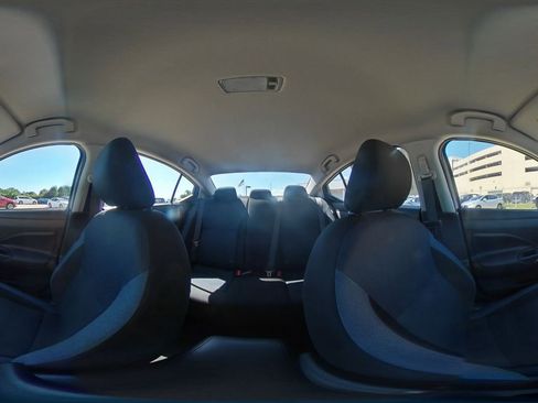 Used 2025 Nissan Versa SV FWD image 40