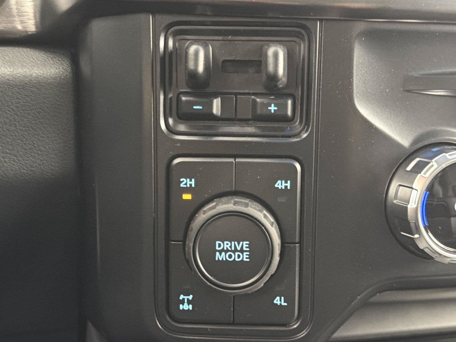 New 2026 Ford F250 Lariat w/ Lariat Premium Package AWD/4WD image 28