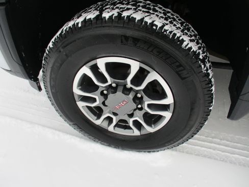 Certified 2024 GMC Sierra 2500 SLE w/ SLE Value Package; image 9