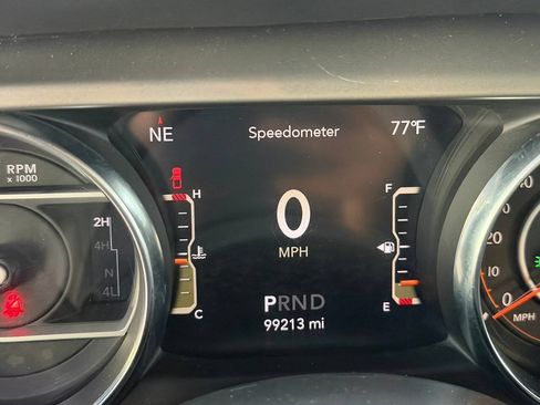 Used 2020 Jeep Gladiator Sport w/ Technology Group AWD/4WD image 25