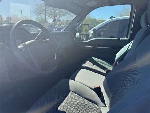 Used 2015 Ford F250 XLT w/ XLT Premium Package image 7