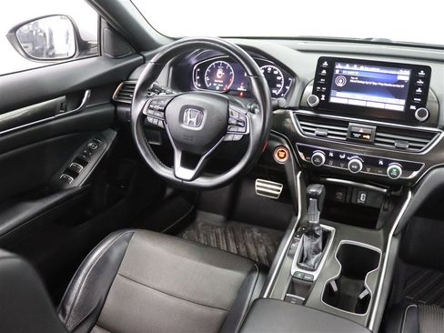 Used 2018 Honda Accord Sport image 16