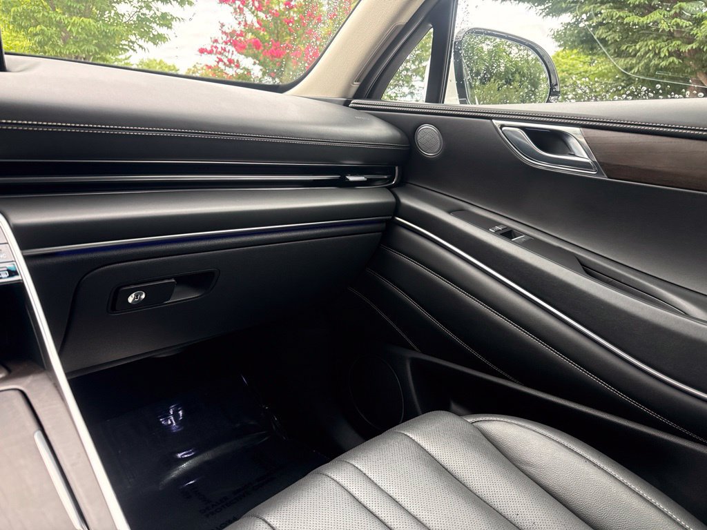 Certified 2024 Genesis GV80 2.5T AWD/4WD image 25