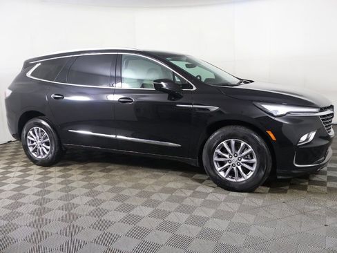 Used 2023 Buick Enclave Essence AWD/4WD image 20