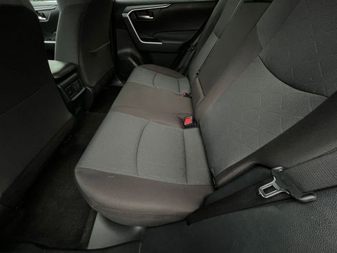 Used 2025 Toyota RAV4 XLE image 27