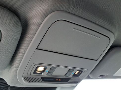 Used 2023 Ford Explorer Limited AWD/4WD image 33