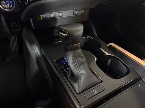 Certified 2025 Lexus ES 350 w/ Premium Package FWD image 25