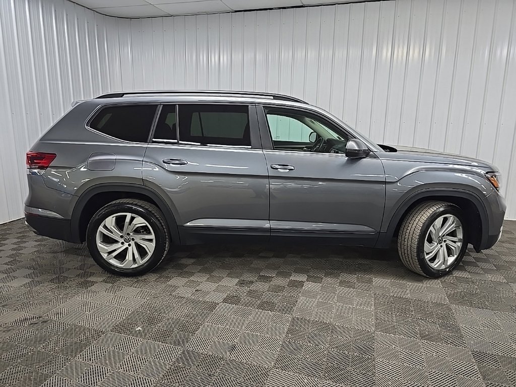 Used 2022 Volkswagen Atlas SE AWD/4WD image 2