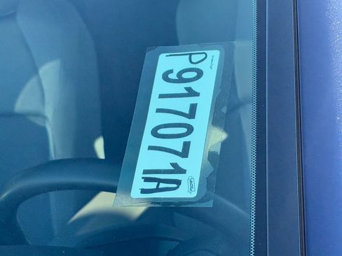 Certified 2024 Toyota Venza LE image 12